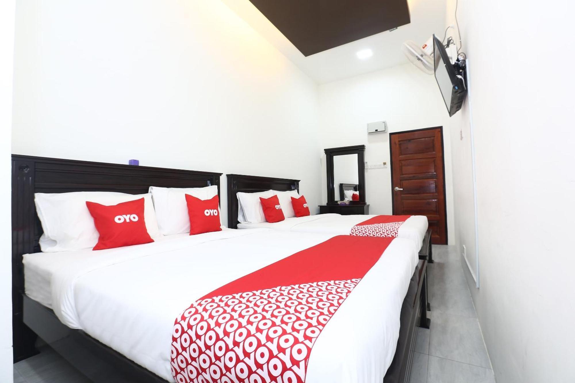 โอโย 89678 อาดี โฮเต็ล Hotel กัวลาตรังกานู ภายนอก รูปภาพ